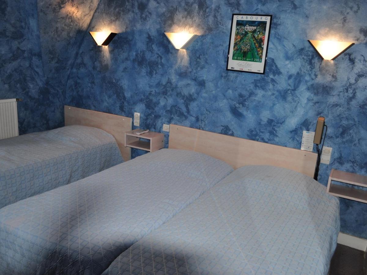 Hotel La Champagne Ardenne Cabourg Ruang foto