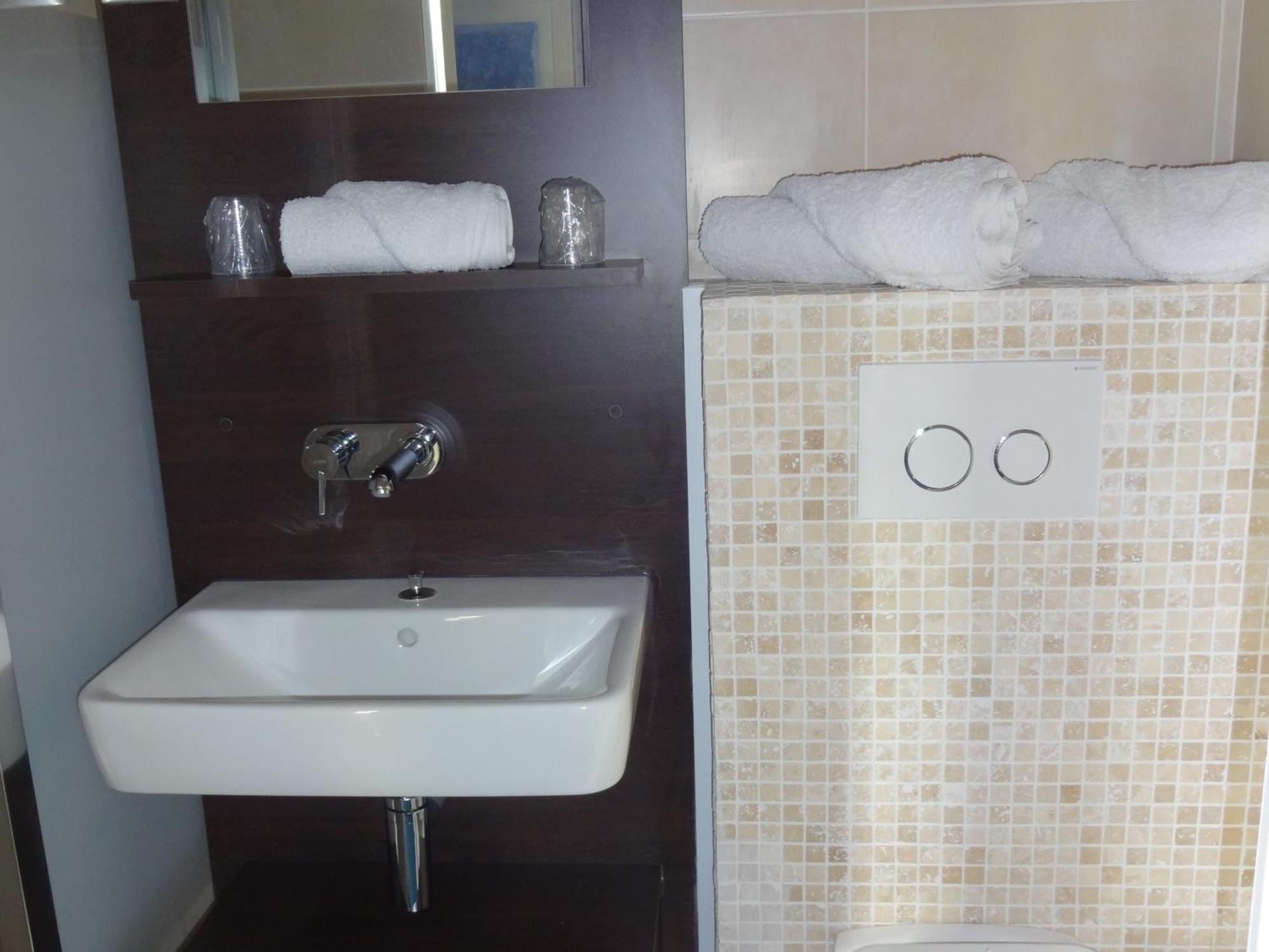 Hotel La Champagne Ardenne Cabourg Ruang foto