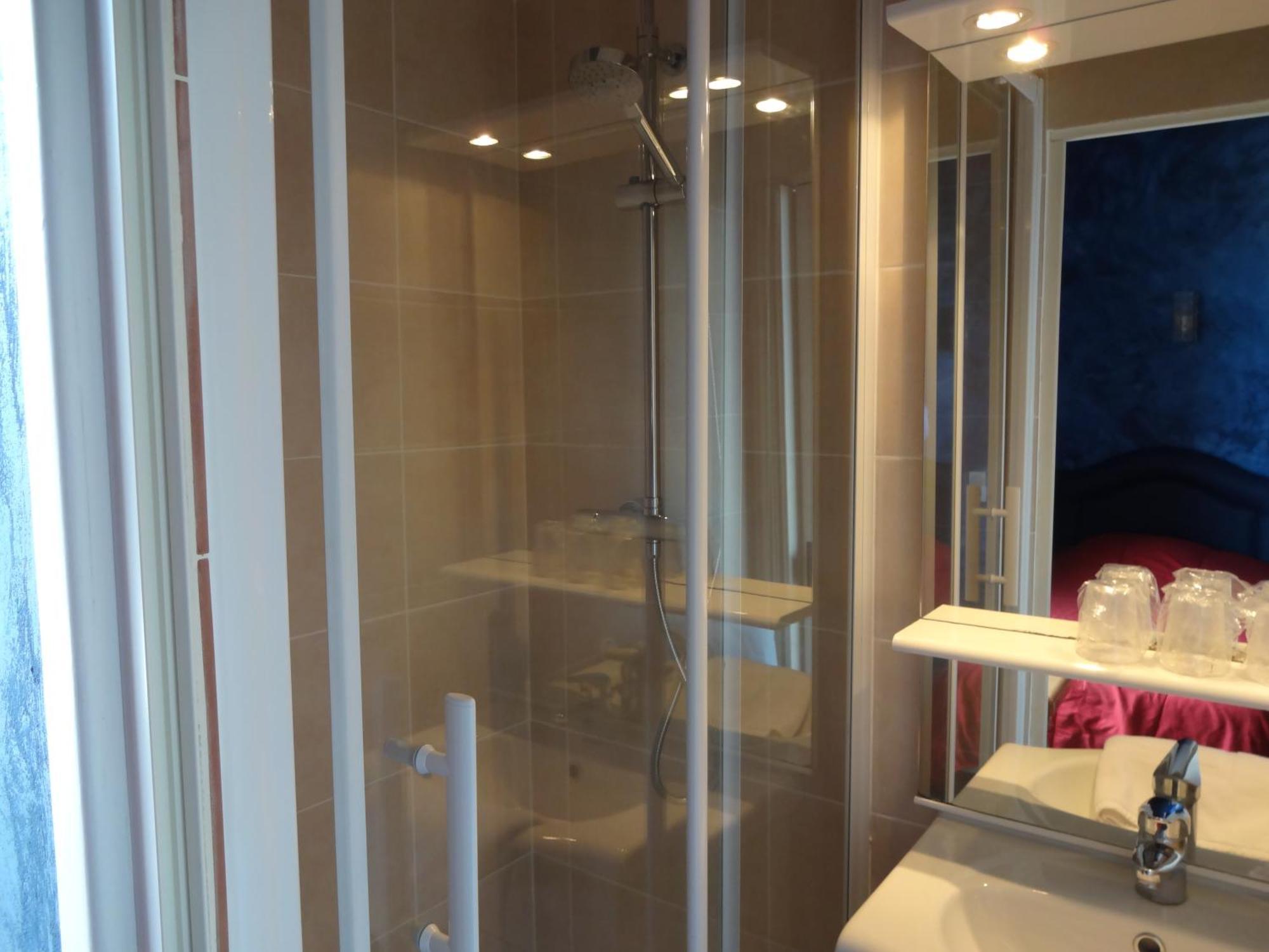 Hotel La Champagne Ardenne Cabourg Ruang foto